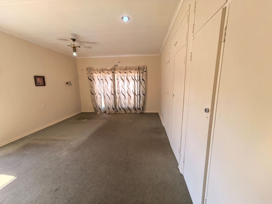 4 Bedroom Property for Sale in Parys Free State
